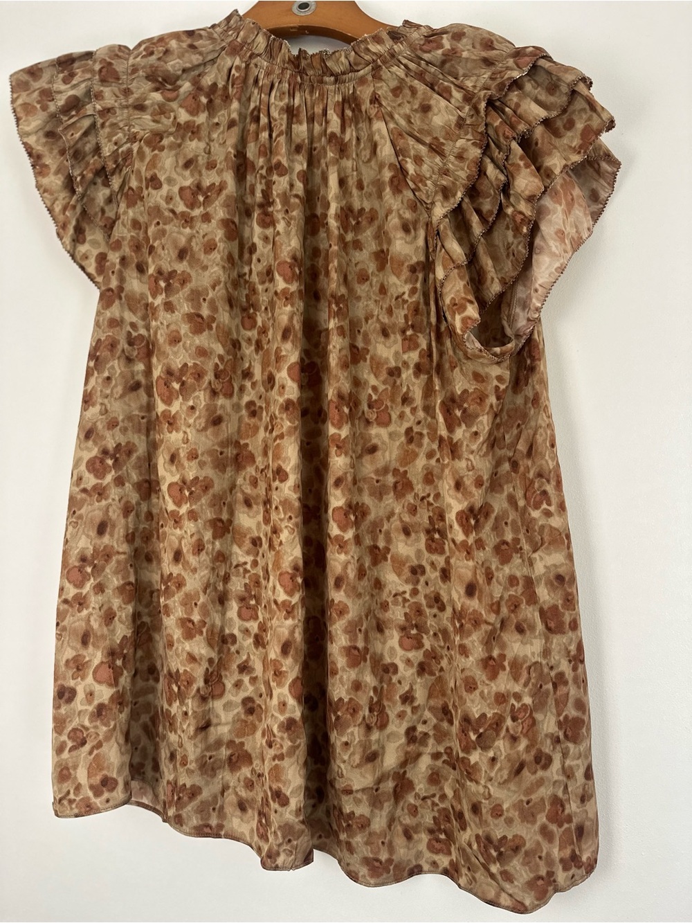 Grade & Gather New York Tan and Brown Floral Ruffle Sleeve Blouse - Picture 5 of 5